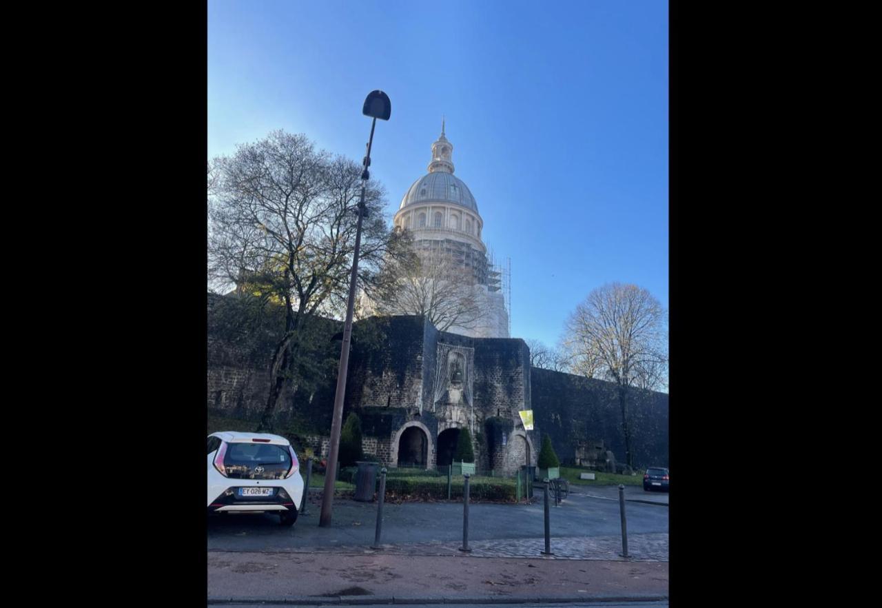 Le Henry Au Coeur De La Vieille Ville Boulogne-sur-Mer Bagian luar foto